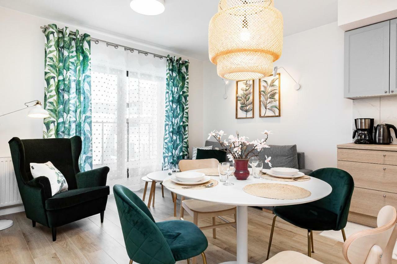 Apartment Walonska With Free Parking Wroclaw By Noclegi Renters מראה חיצוני תמונה