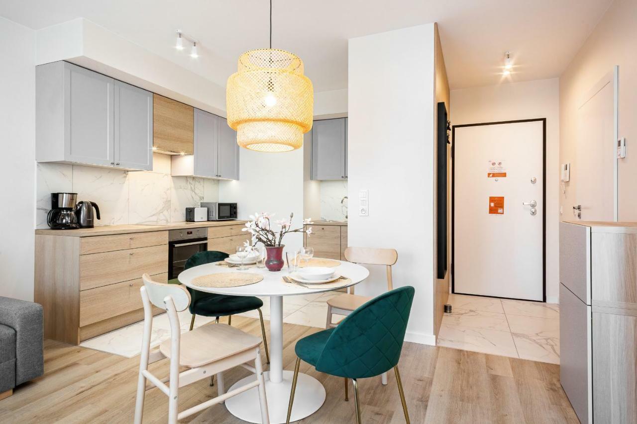 Apartment Walonska With Free Parking Wroclaw By Noclegi Renters מראה חיצוני תמונה
