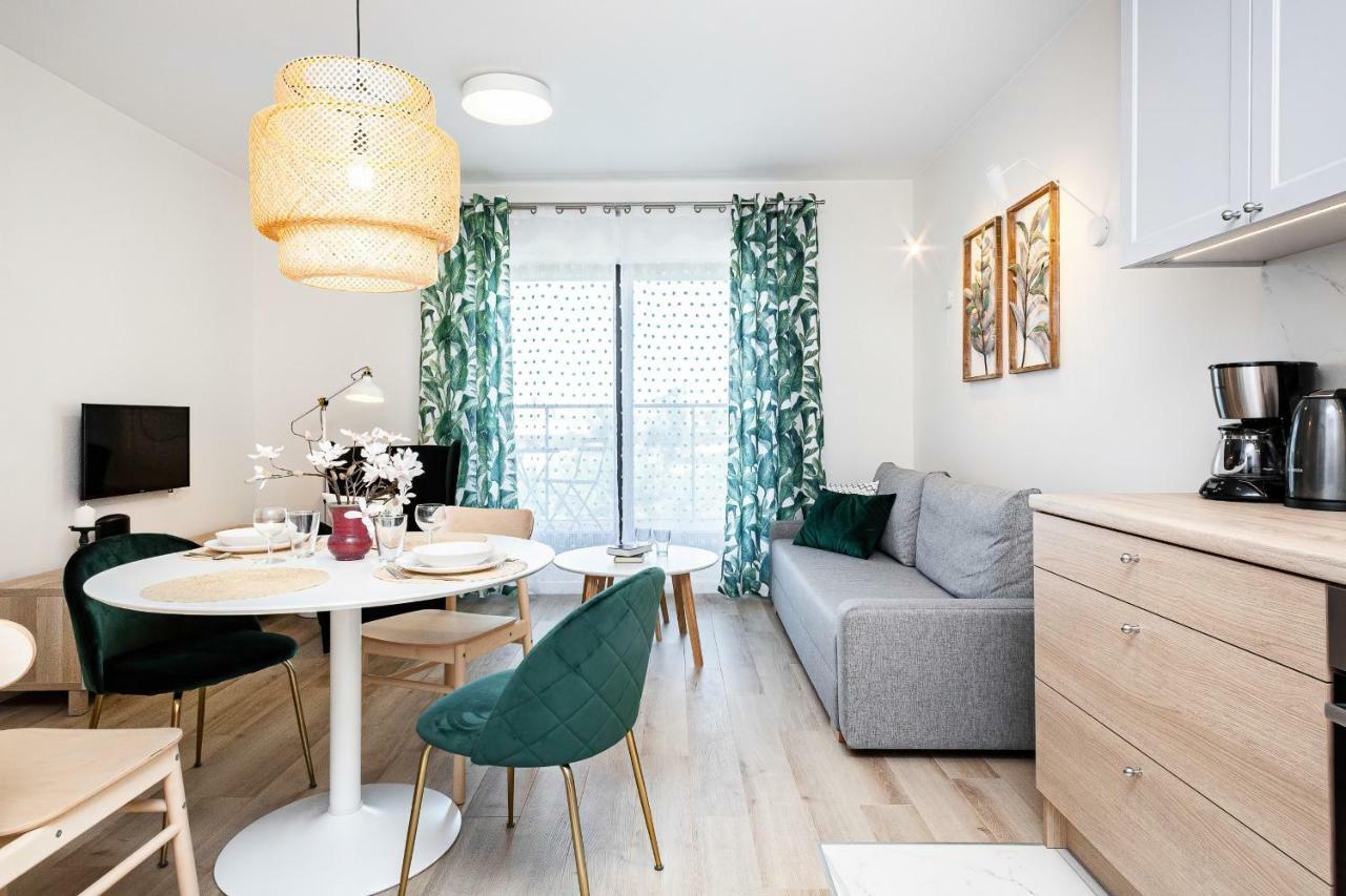 Apartment Walonska With Free Parking Wroclaw By Noclegi Renters מראה חיצוני תמונה