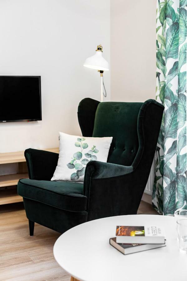Apartment Walonska With Free Parking Wroclaw By Noclegi Renters מראה חיצוני תמונה
