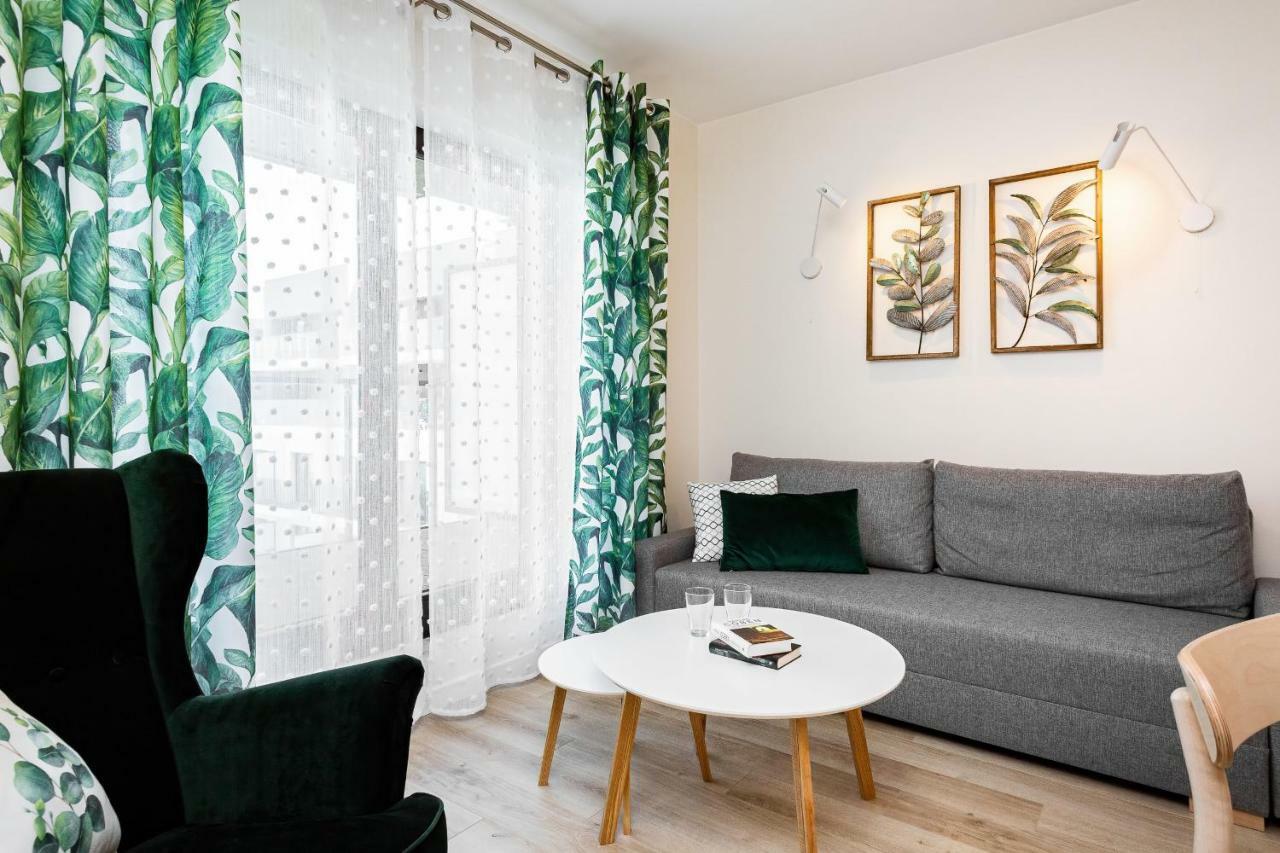 Apartment Walonska With Free Parking Wroclaw By Noclegi Renters מראה חיצוני תמונה